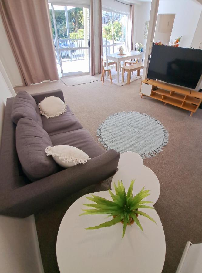 Family Friendly 3Br Flat - 3Min Walk To The Beach - Self Contained أوكلاند المظهر الخارجي الصورة